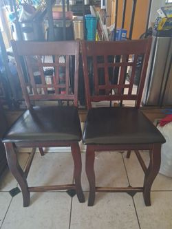 Table chairs set of 4