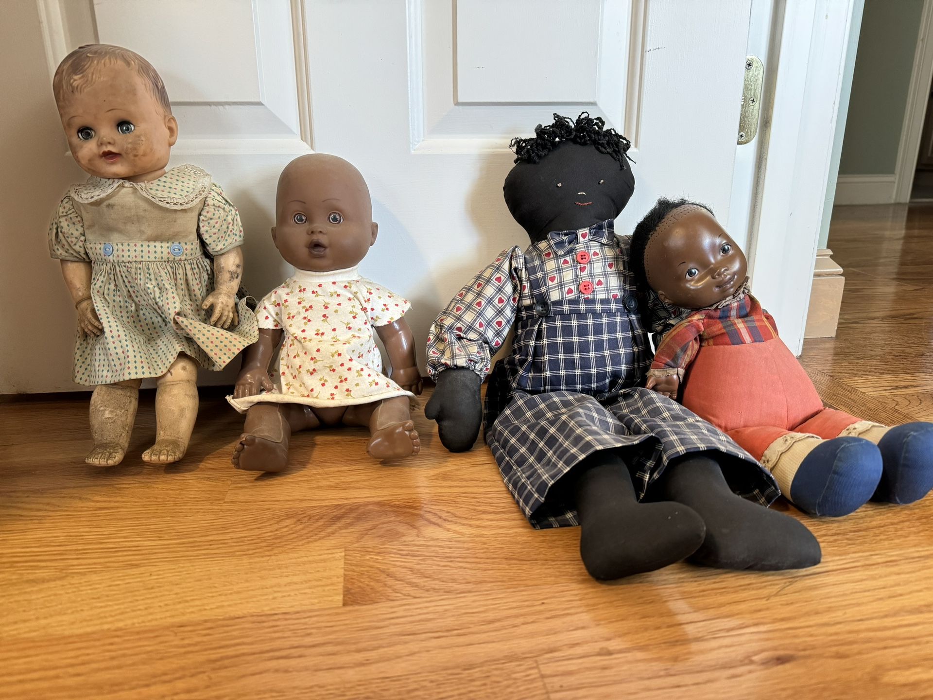 4 Older Dolls