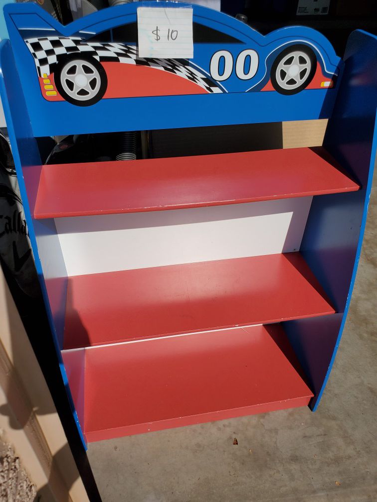 Kids book shelves