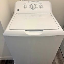 GE Washer/ Dryer  ( Like New )