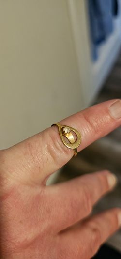 Vintage Avon Size 7 Ring