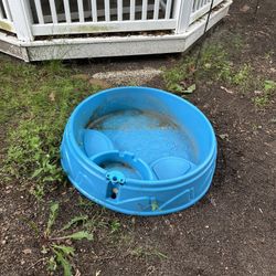Step2 Play & Shade Toddler Pool – No Umbrella