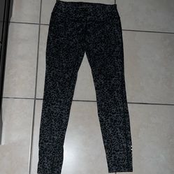 Black & Gray Nike cheetah Leggings size Small $5