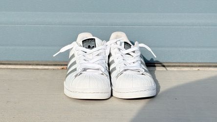 Adidas Superstar White/Silver Metallic – Men’s Size 10 – Cleaned – Great Condition