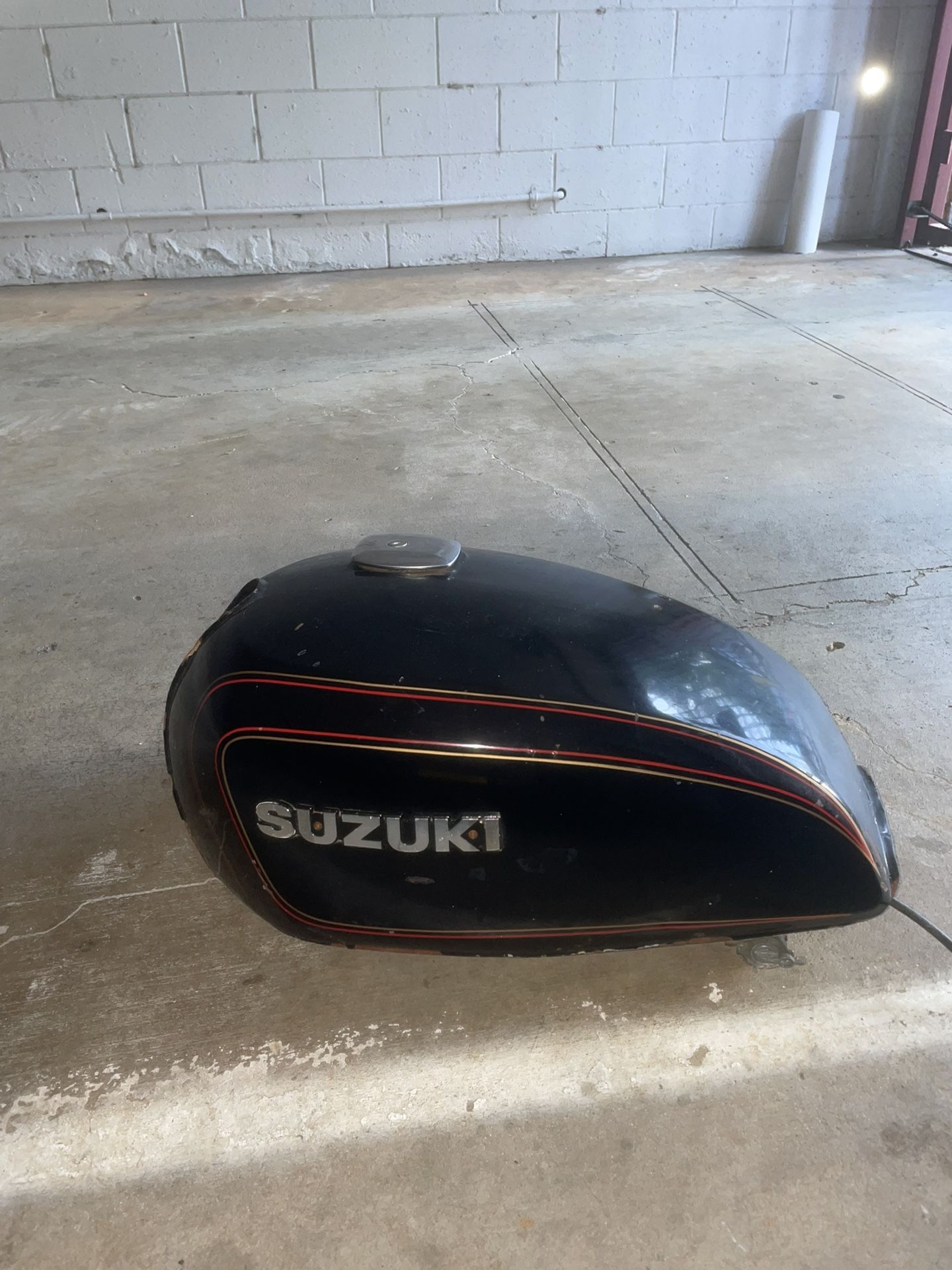 Suzuki GS850 Gas Tank – OEM 1980 – No Rust Inside