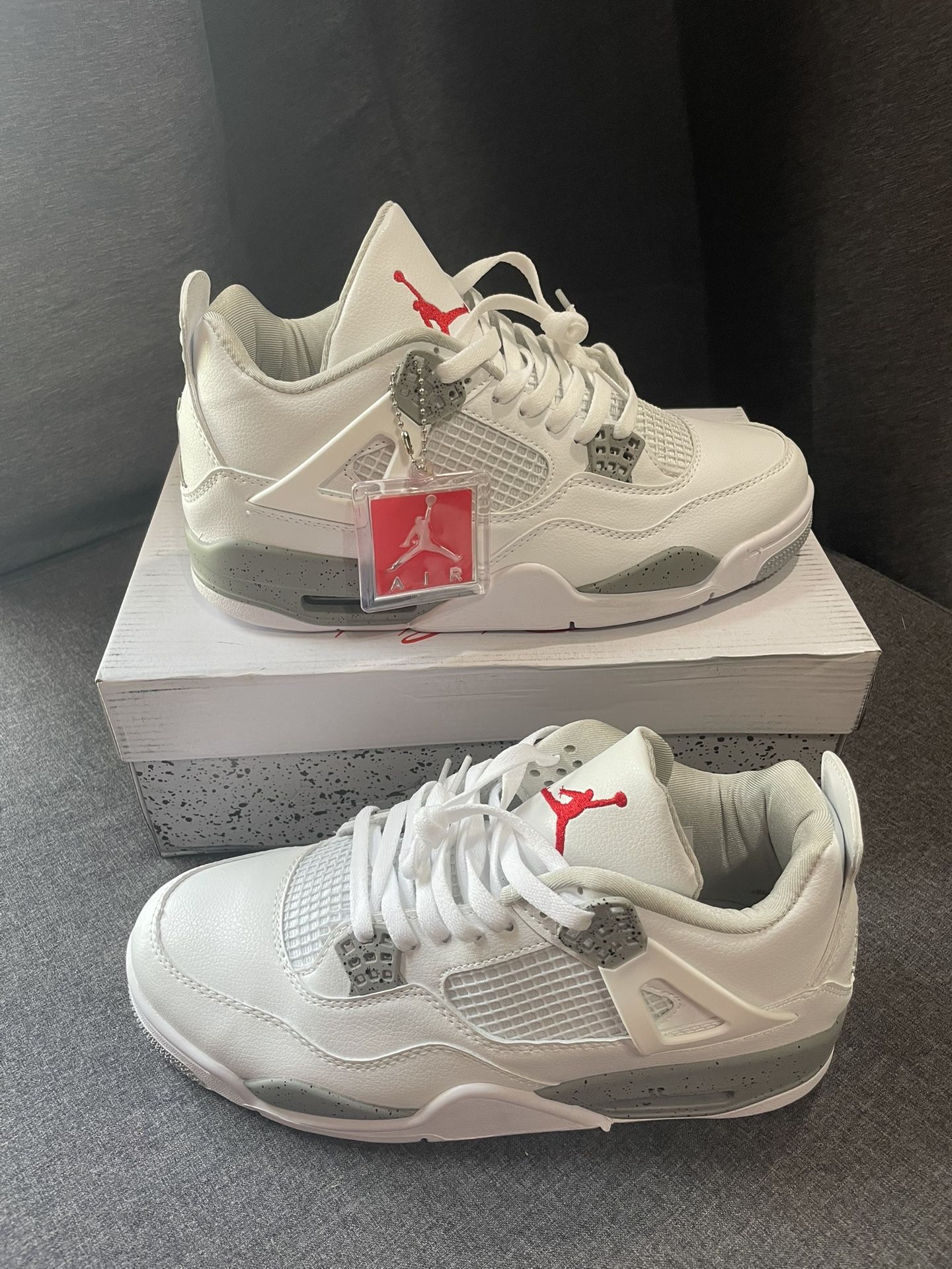 Jordan 4 White Oreo size 9.5