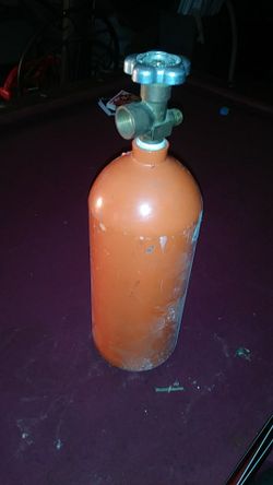 Helium tank