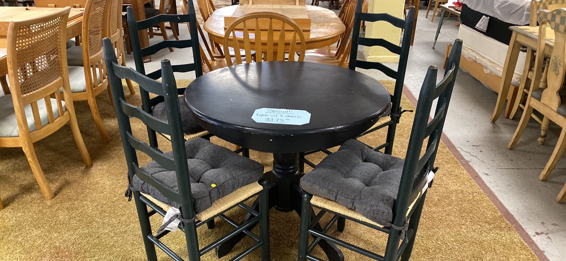 Round Table W/ 4 Chairs $175