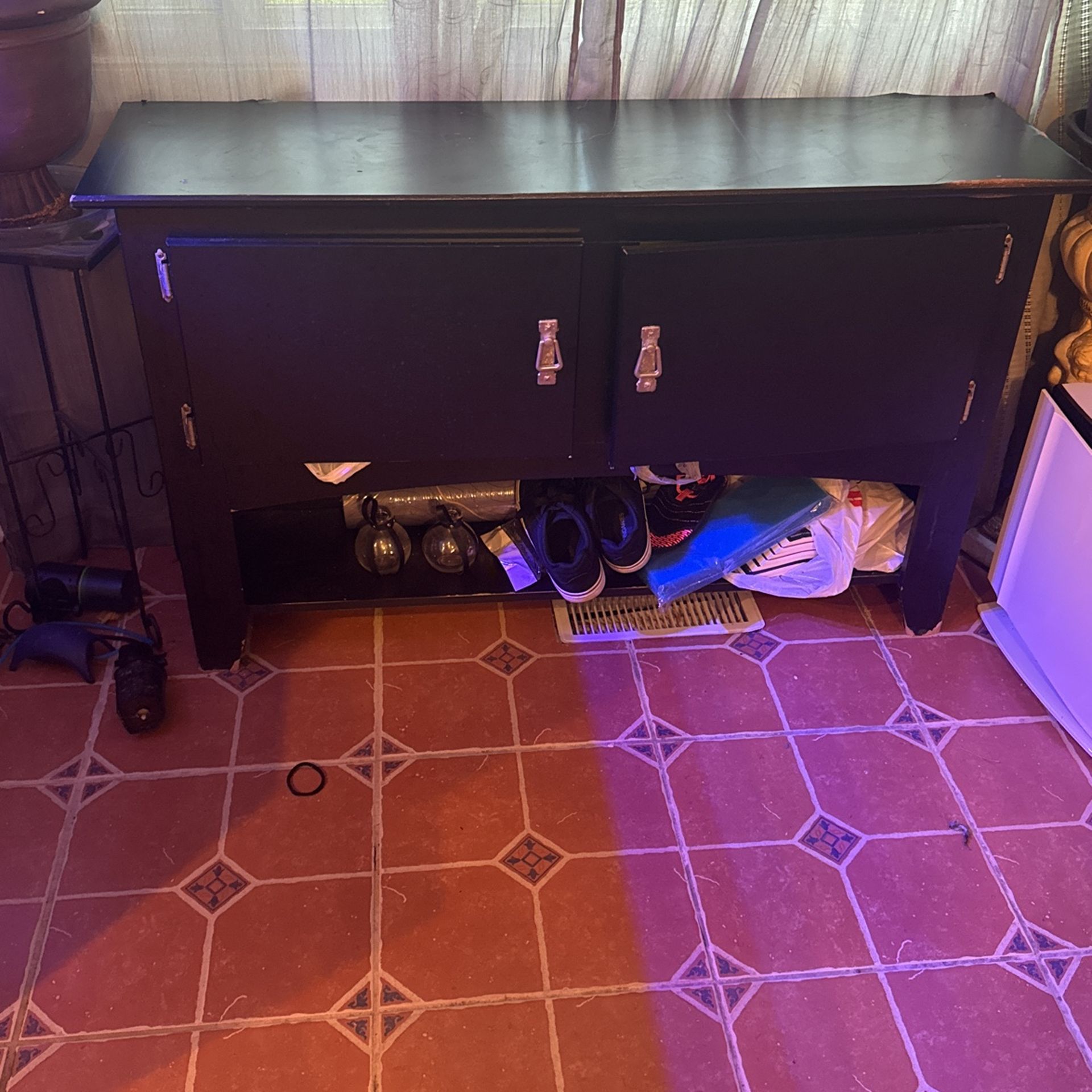 Fish Stand