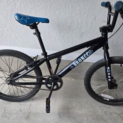 SE BRONCO 20 in Youth Bike BMX