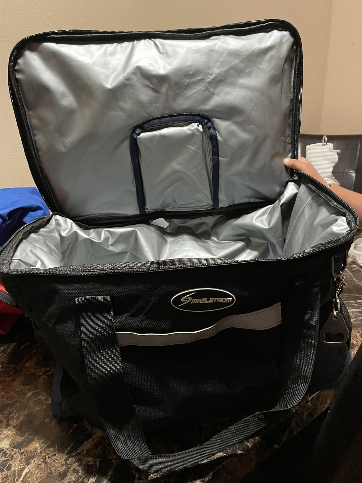 New Sleeping Bag For 2 Ppl/cooler Bag