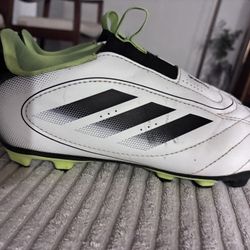 Boys Soccer Cleats  Goleto Adidas Size 2