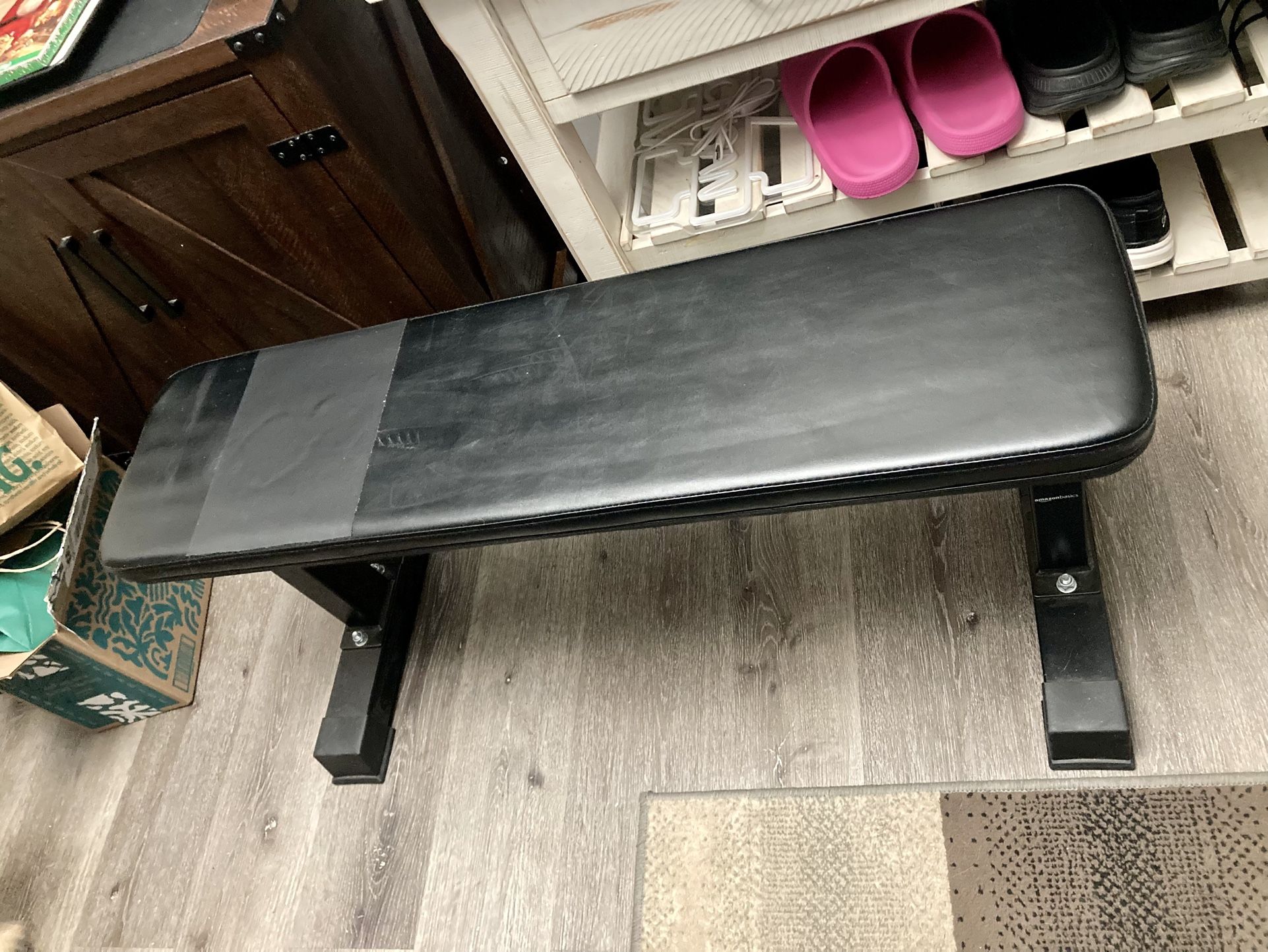 Amazon Basics Flat Weight Bench, Black