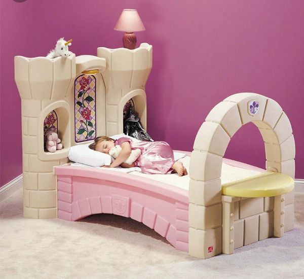 Step 2 Dream Castle twin bed $40