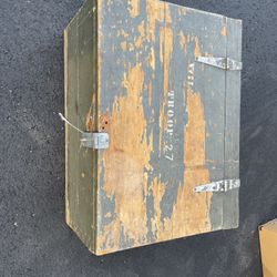 Army Footlocker Olive Green Wood With Pockets