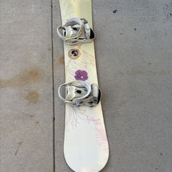 Nitro Mystique 152CM Women’s Snowboard Includes Bindings