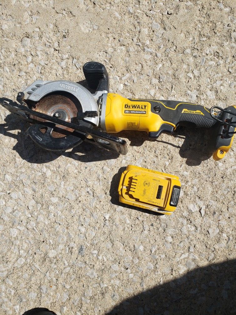 Dewalt Saw