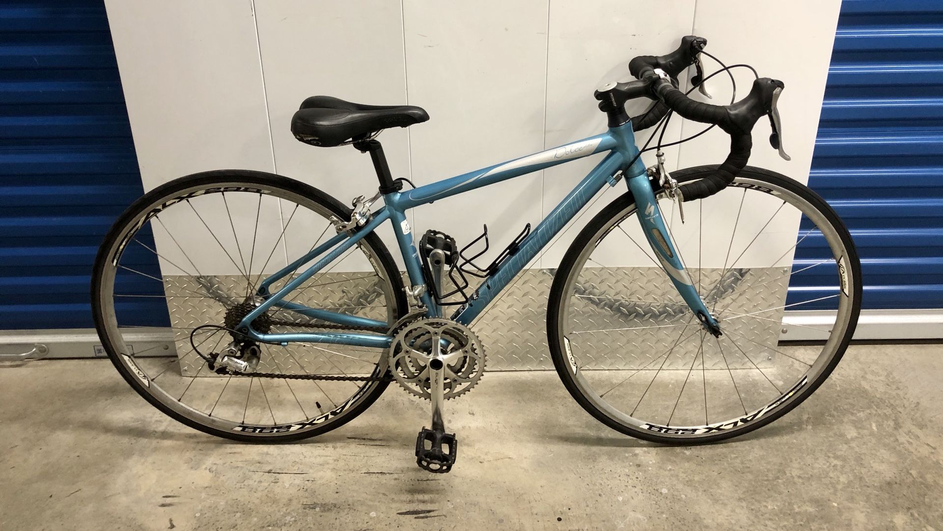 2006 SPECIALIZED DOLCE ELITE 27-SPEED ROAD BIKE. EXCELLENT CONDITION!