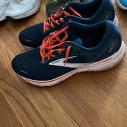 Brooks Ghost