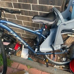 Huffy, 17 Inch Wheels. With Toddler Seat