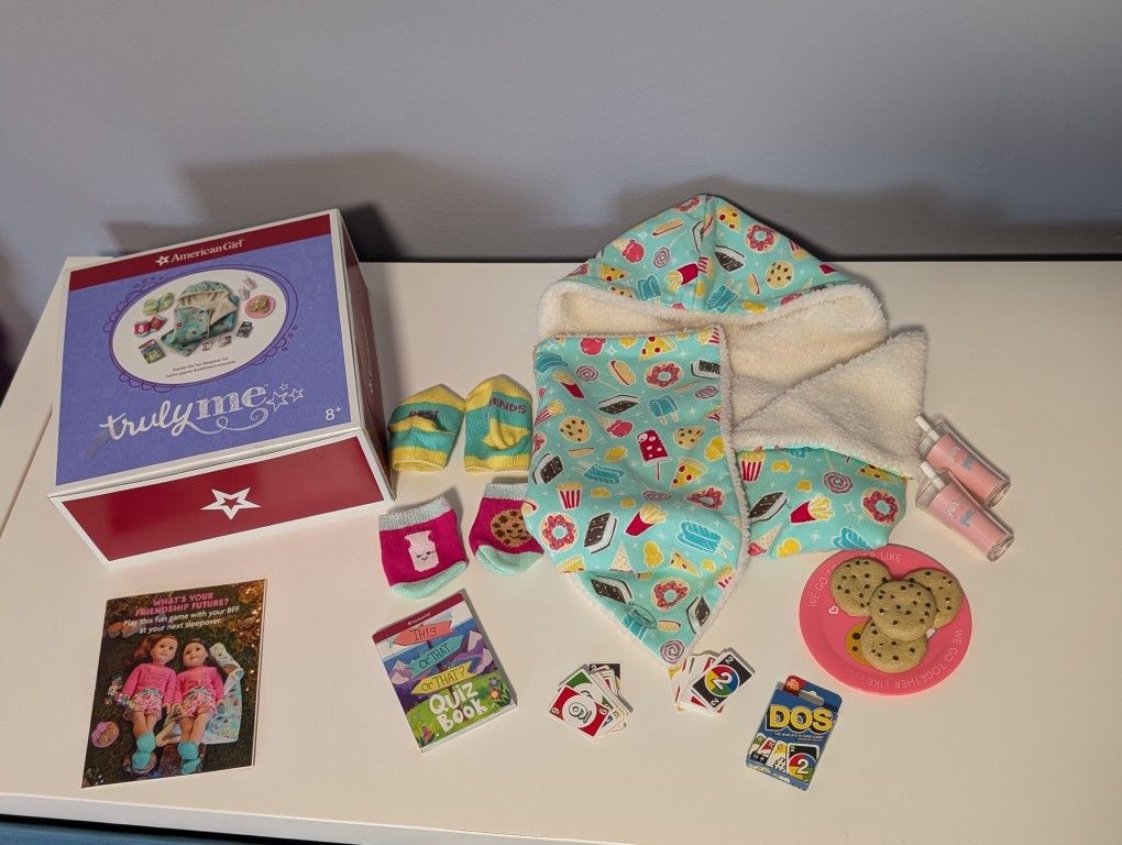American Girl Doll Double The Fun Sleepover Set 