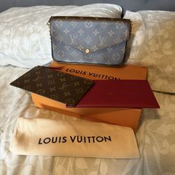 LV Purse