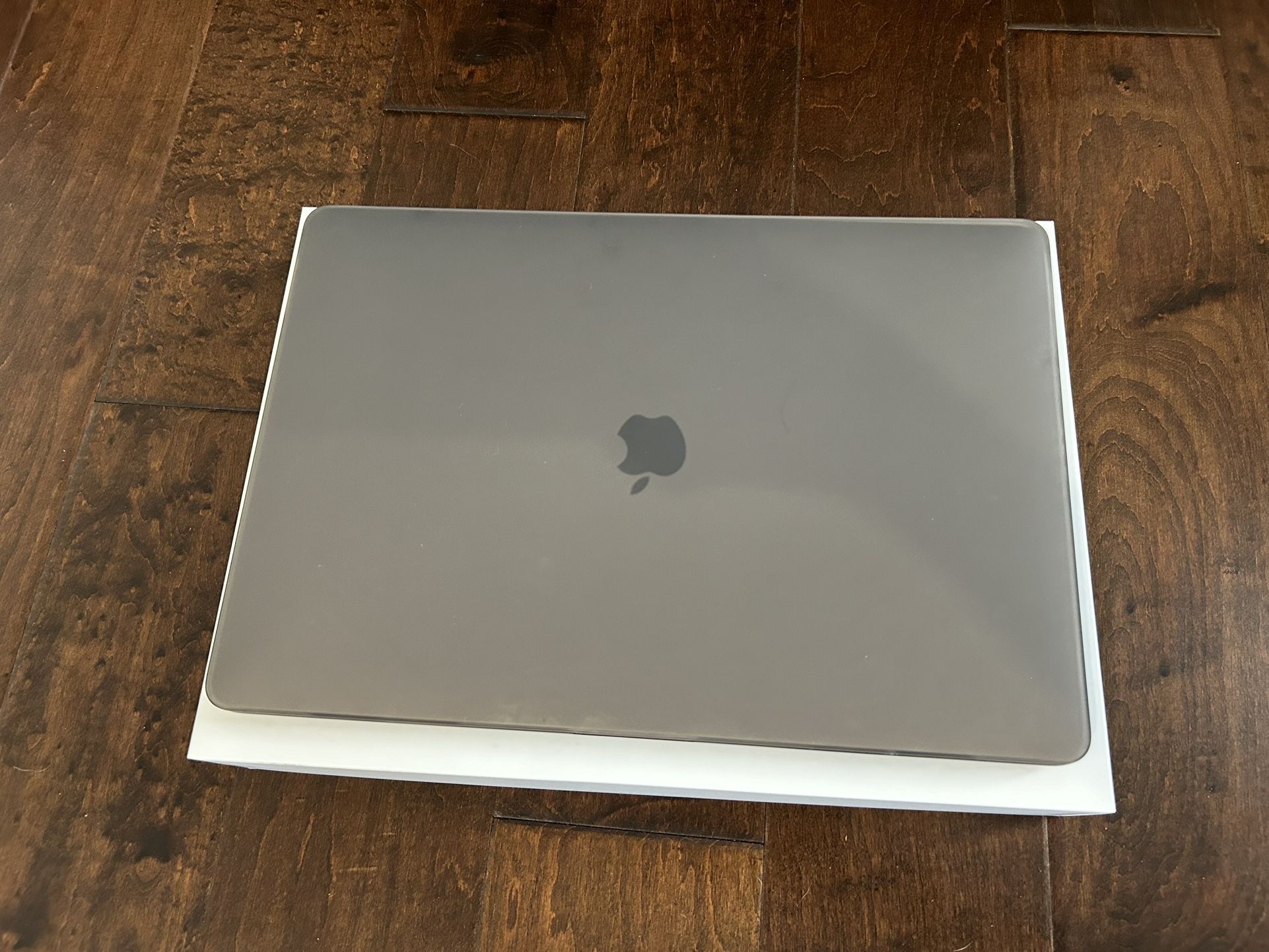 16 Inch 2020 MacBook Pro (Excellent Condition), 16 GB, 1 TB