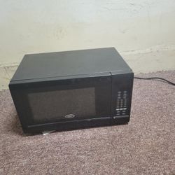 Oster Microwave