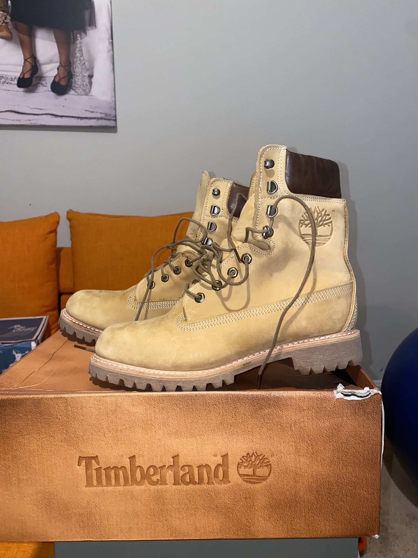Rare Timberland 8” Premium Wheat Boots