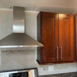 Cherry https://offerup.com/redirect/?o=V29vZC5LaXRjaGVu Cabinets.