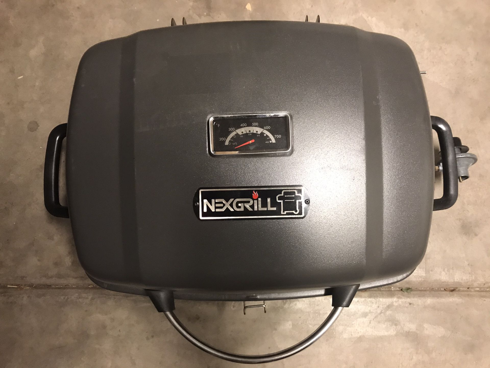 Nexgrill 1-burner portable propane gas table top grill