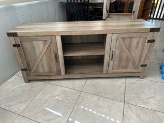 Farmhouse Tv Stand in good condition