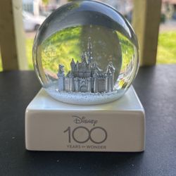 DISNEY GLOBE 