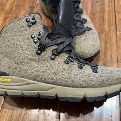 Danner Hiking 