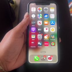 iphone xr ( Black) 