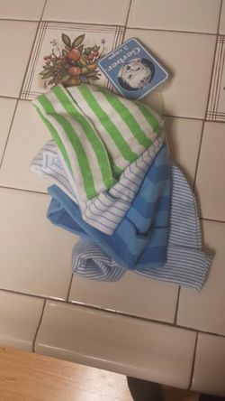 Baby hats brand new 6.00