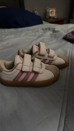 Toddler girl adidas shoes