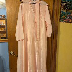 Oscar De La Renta Nightgown Robe Set 