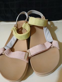REEF Pastel Suede Strap Flat Sandals