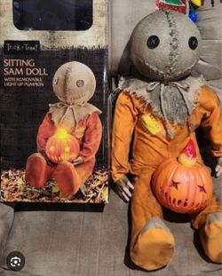 Light-Up Sitting Sam Doll -Trick 'r Treat Spirit Halloween 30”