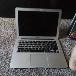 MacBook Air  A1466