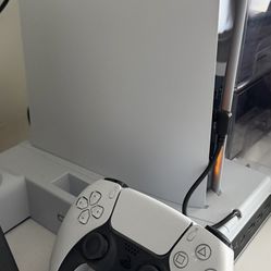 PlayStation 5 PRO- One Controller And Fan Stand. Less Than 3 Months Old. 
