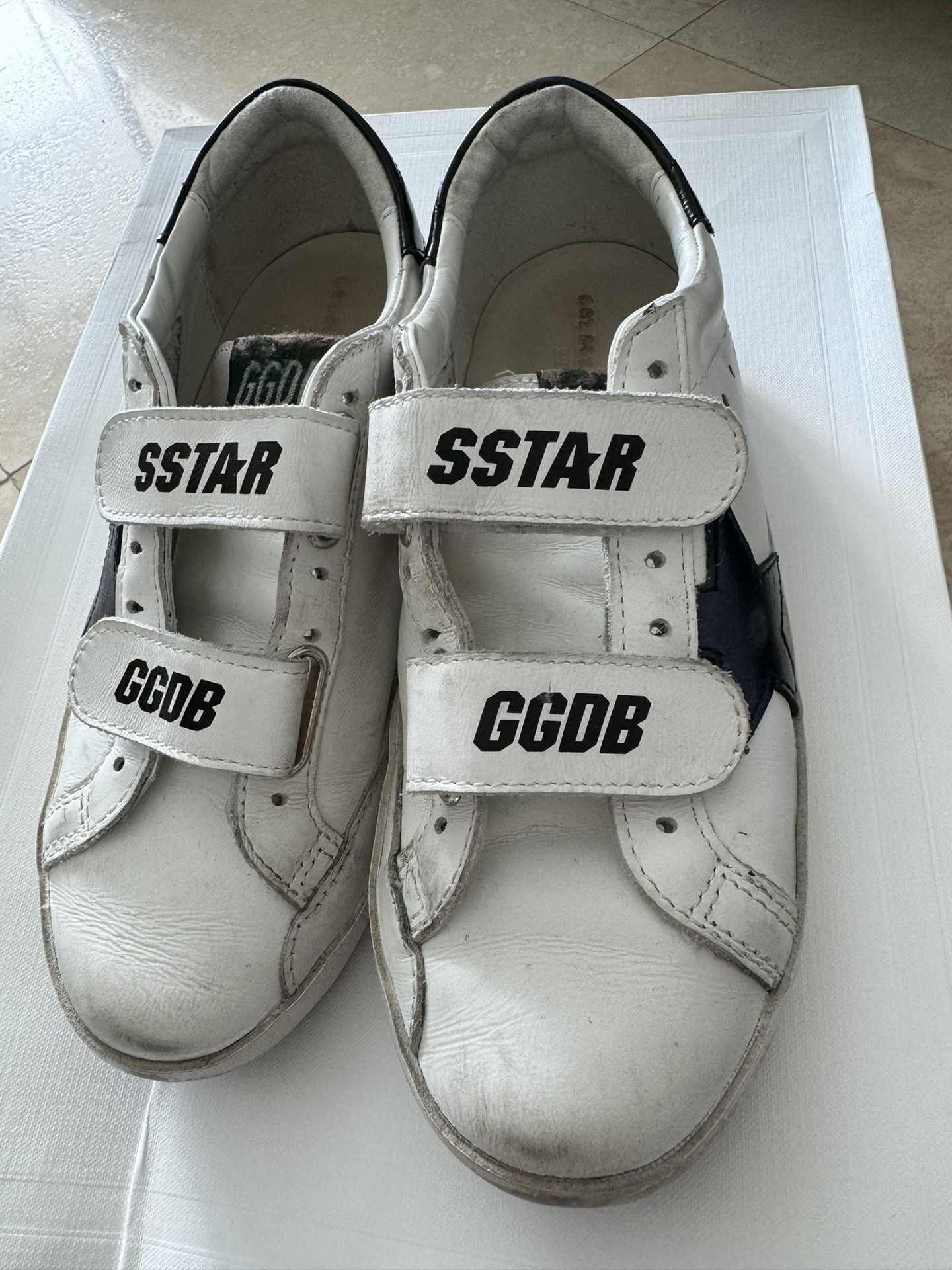 Golden Goose Boys Shoes Size 34