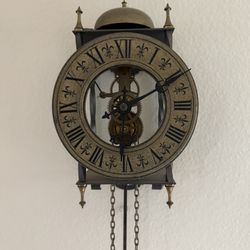 Wall Clock Tempus Fugit