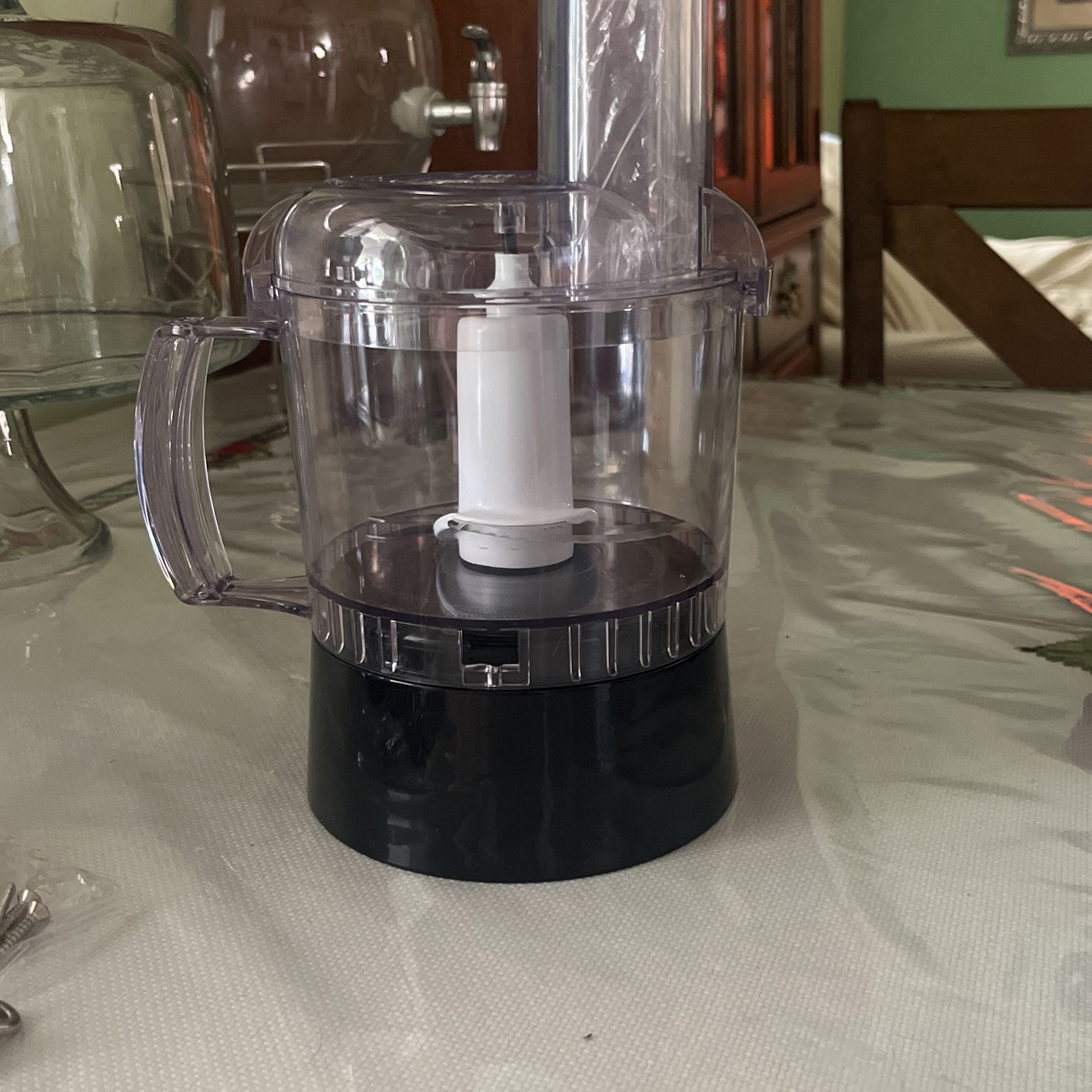 Cuisinart Food Processor (cup only)