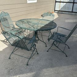 Mesa De Metal Con 4 Sillas 🪑 Para Exterior 