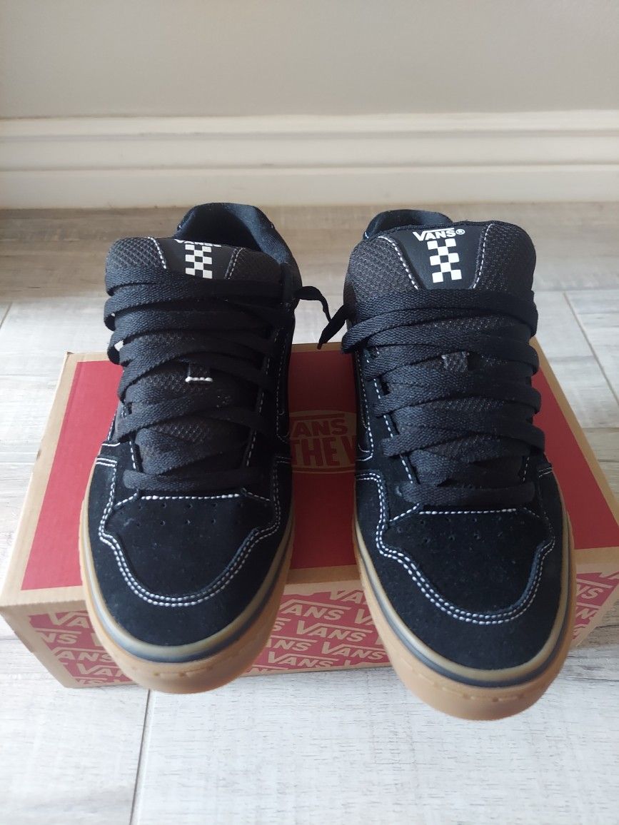 black/gum vans