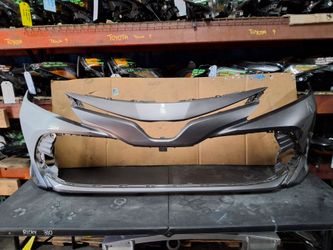 2018-2019-2020 TOYOTA CAMRY LE FRONT BUMPER OEM USED #10972