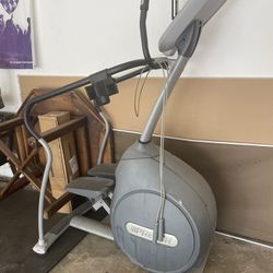 Precor 835 CLM Stair stepper 