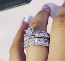 New 18 k white gold wedding ring set engagement ring
